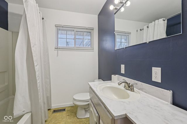 2214 Mann Drive, Beech Grove, IN 46107