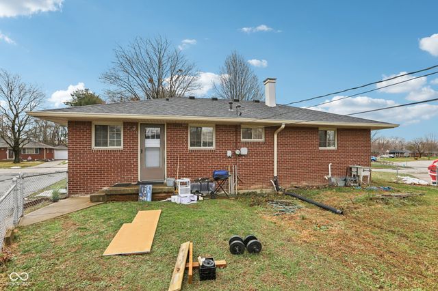 2214 Mann Drive, Beech Grove, IN 46107