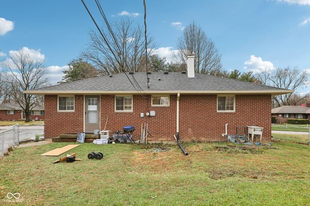 2214 Mann Drive, Beech Grove, IN 46107