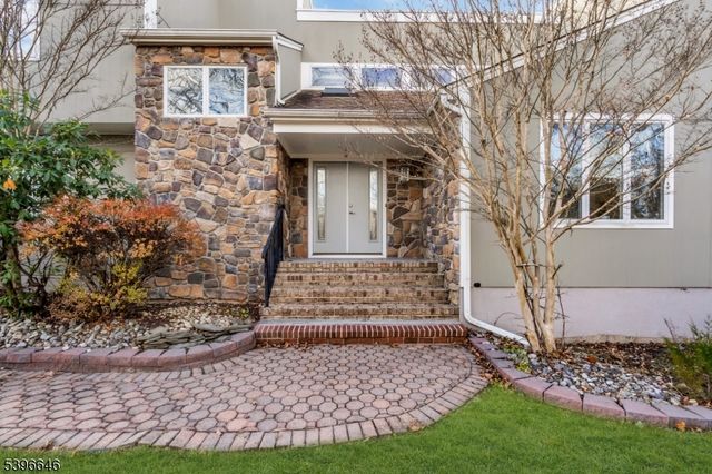 1 Holmes Ct, Bridgewater Twp., NJ 08807