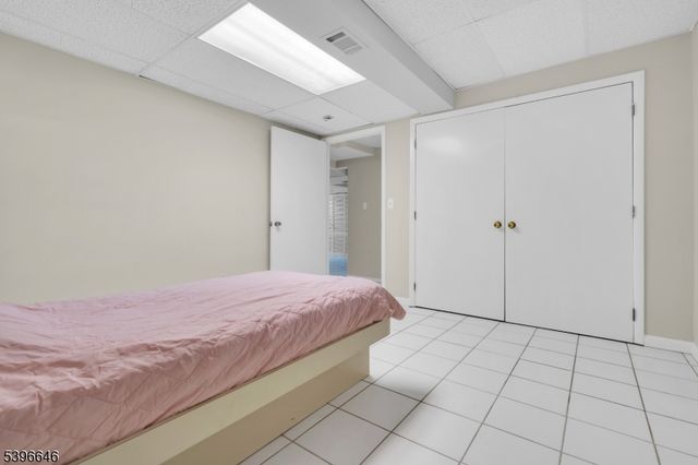 1 Holmes Ct, Bridgewater Twp., NJ 08807