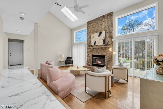 1 Holmes Ct, Bridgewater Twp., NJ 08807