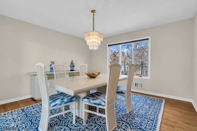 1 Holmes Ct, Bridgewater Twp., NJ 08807