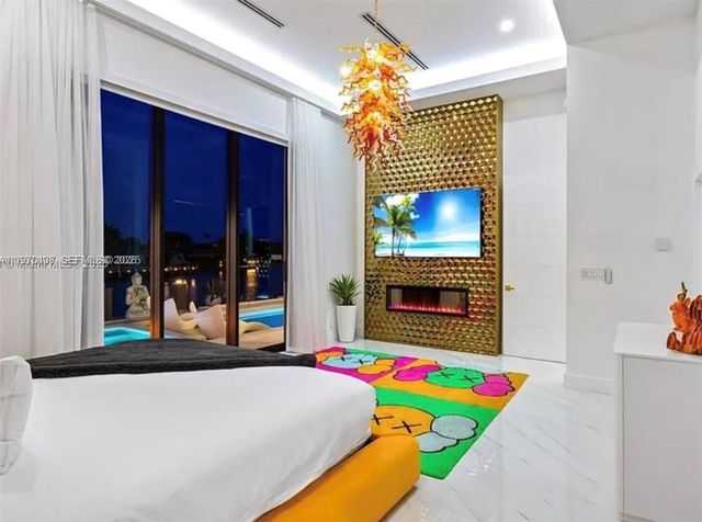 2225 NE 19th St, Fort Lauderdale, FL 33305