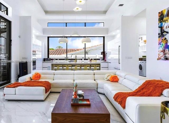 2225 NE 19th St, Fort Lauderdale, FL 33305