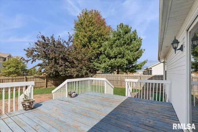 1500 11TH Street NW, Clinton, IA 52732