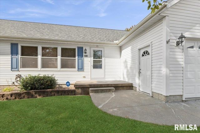 1500 11TH Street NW, Clinton, IA 52732