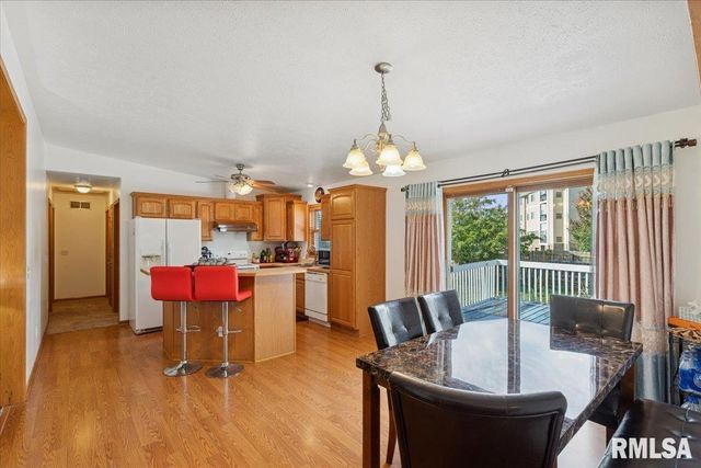 1500 11TH Street NW, Clinton, IA 52732