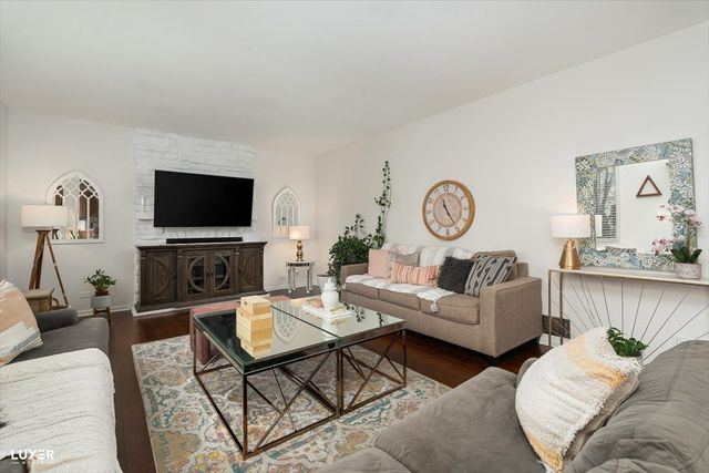 2002 S Kristina Lane, Round Lake, IL 60073