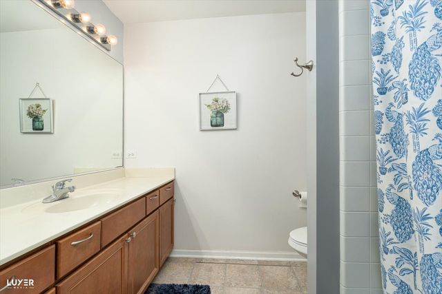 2002 S Kristina Lane, Round Lake, IL 60073