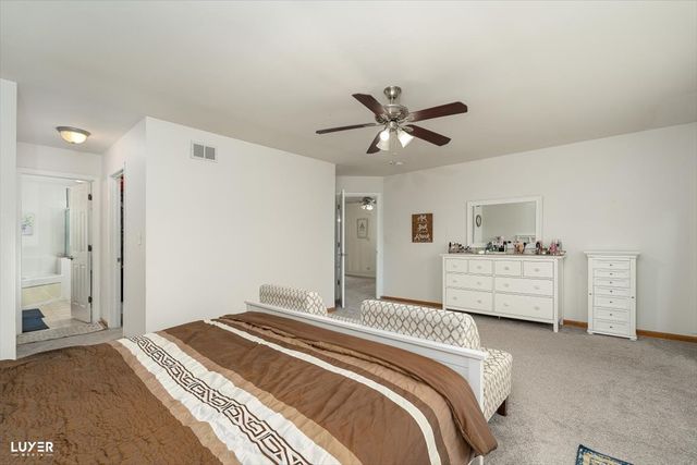 2002 S Kristina Lane, Round Lake, IL 60073