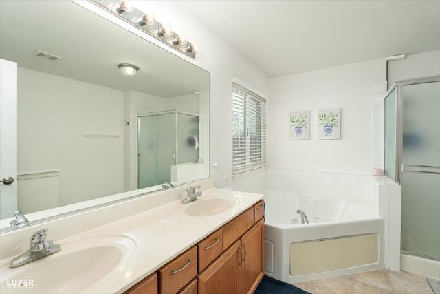 2002 S Kristina Lane, Round Lake, IL 60073