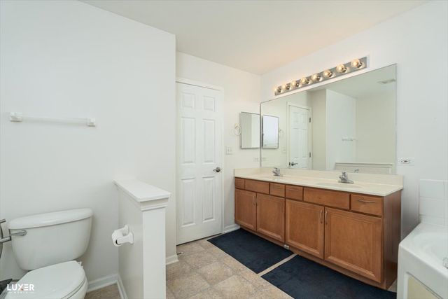 2002 S Kristina Lane, Round Lake, IL 60073