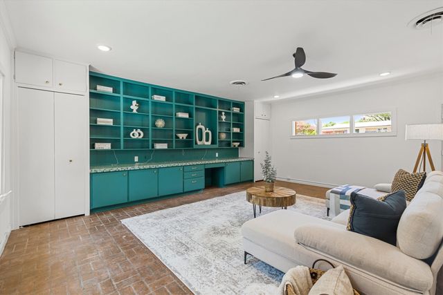 6467 Kirkwood Road, Fort Worth, TX 76116