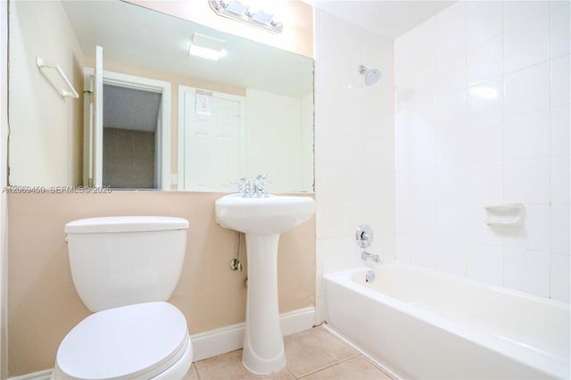 715 NE 6th Street 3, Fort Lauderdale, FL 33304