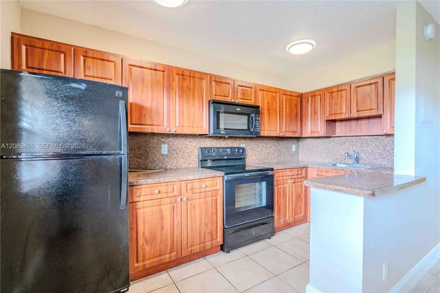 715 NE 6th Street 3, Fort Lauderdale, FL 33304
