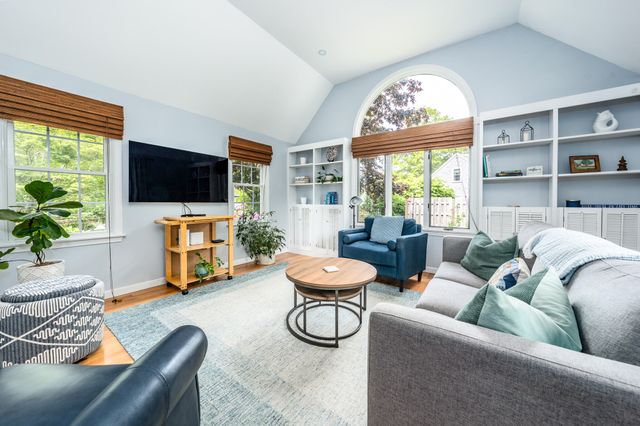 61 Angus Way, Centerville, MA 02632