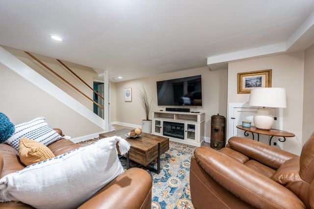 61 Angus Way, Centerville, MA 02632