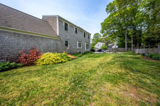 61 Angus Way, Centerville, MA 02632