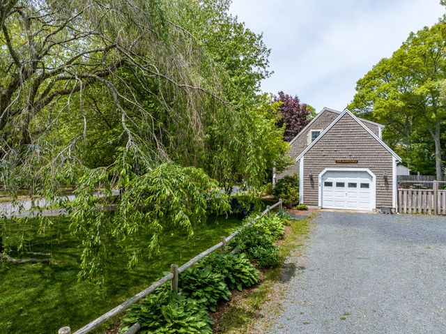 61 Angus Way, Centerville, MA 02632