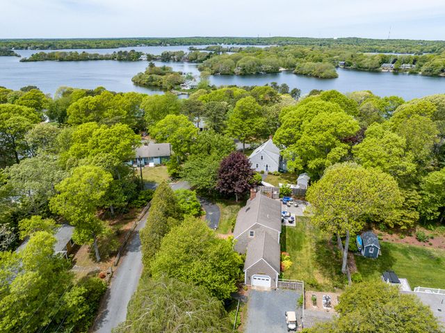 61 Angus Way, Centerville, MA 02632