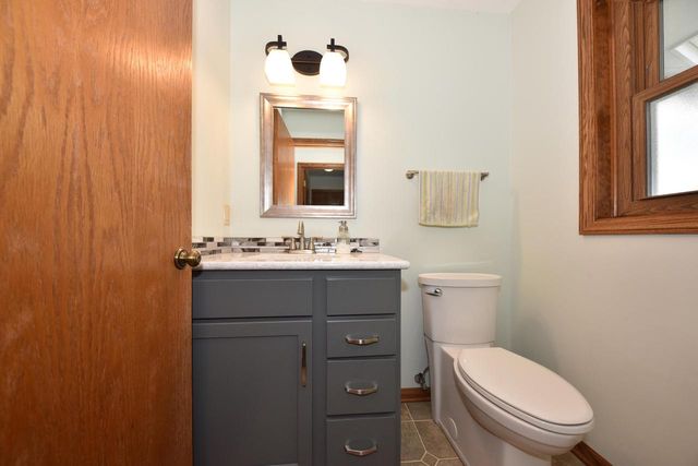 N105W16136 Brook Hollow DRIVE, Germantown, WI 53022