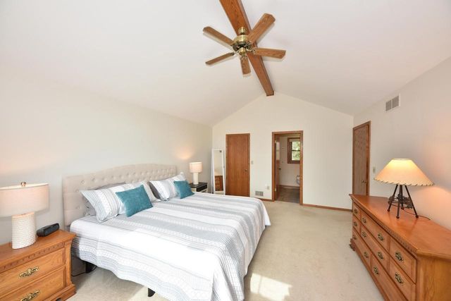 N105W16136 Brook Hollow DRIVE, Germantown, WI 53022