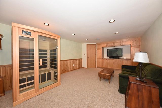 N105W16136 Brook Hollow DRIVE, Germantown, WI 53022