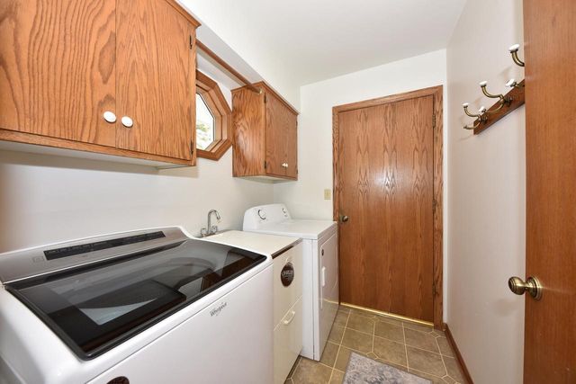 N105W16136 Brook Hollow DRIVE, Germantown, WI 53022