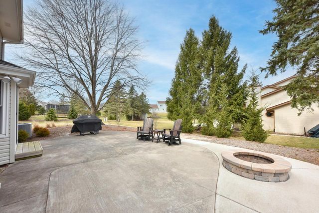 N105W16136 Brook Hollow DRIVE, Germantown, WI 53022