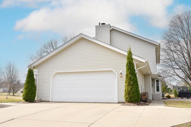 N105W16136 Brook Hollow DRIVE, Germantown, WI 53022