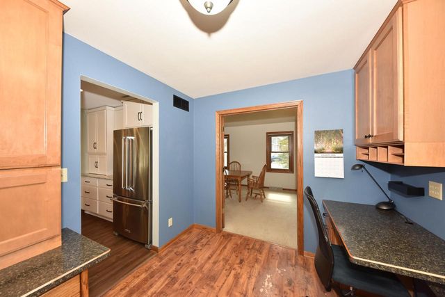 N105W16136 Brook Hollow DRIVE, Germantown, WI 53022