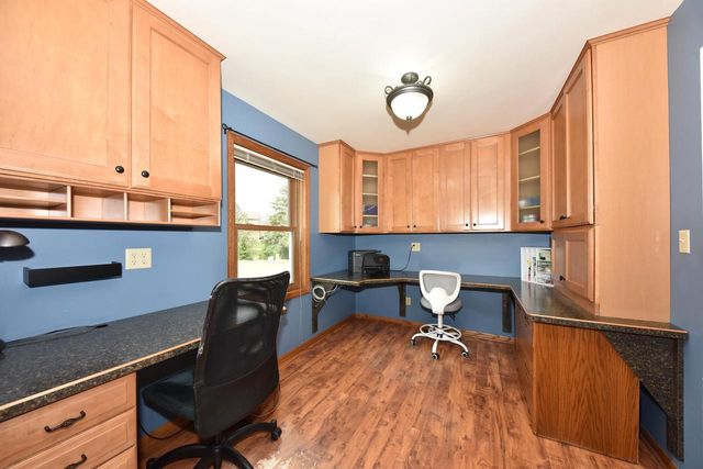 N105W16136 Brook Hollow DRIVE, Germantown, WI 53022