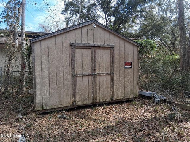 2498 Bayou Oaks Street, Gautier, MS 39553