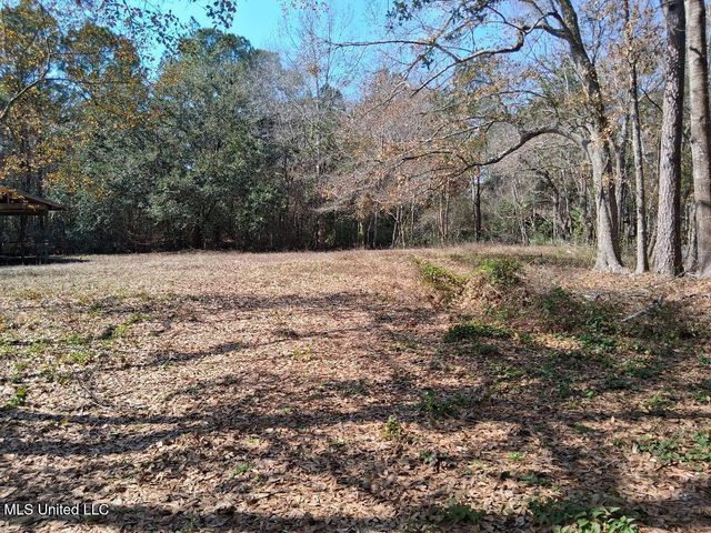 2498 Bayou Oaks Street, Gautier, MS 39553