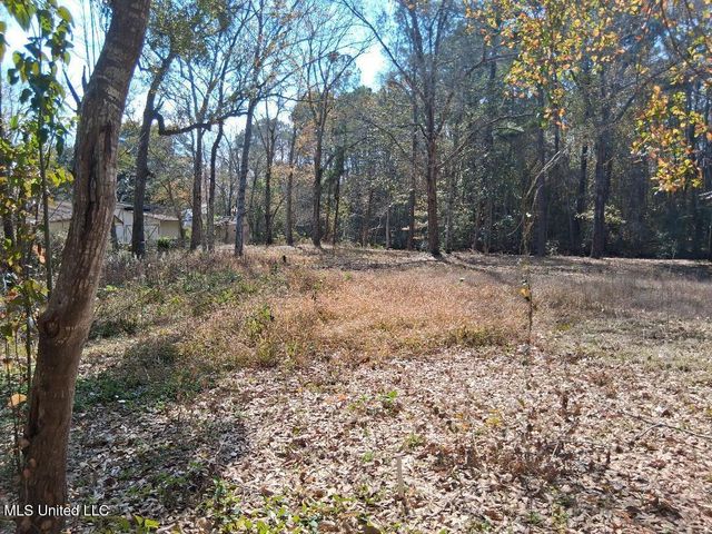 2498 Bayou Oaks Street, Gautier, MS 39553