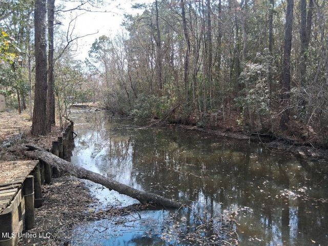 2498 Bayou Oaks Street, Gautier, MS 39553