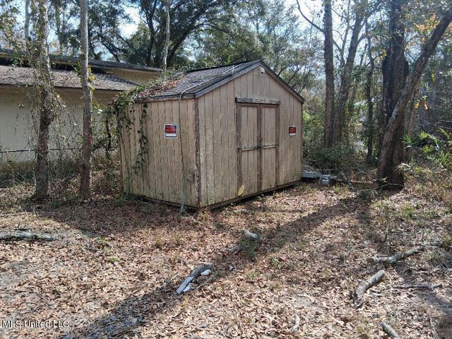 2498 Bayou Oaks Street, Gautier, MS 39553