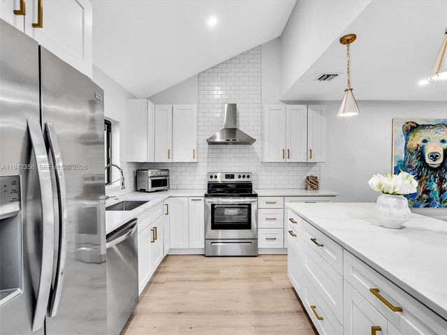 639 NW 132nd Ter, Plantation, FL 33325