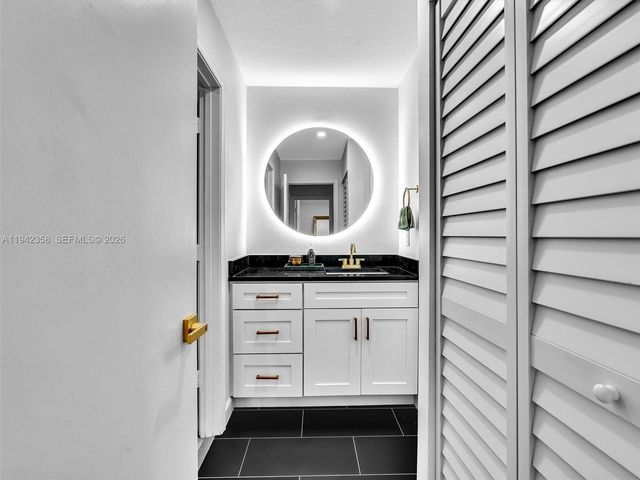 639 NW 132nd Ter, Plantation, FL 33325