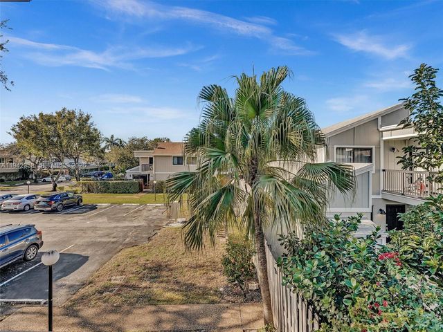 639 NW 132nd Ter, Plantation, FL 33325