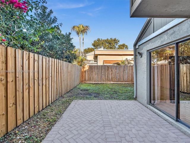 639 NW 132nd Ter, Plantation, FL 33325