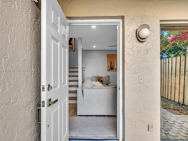 639 NW 132nd Ter, Plantation, FL 33325