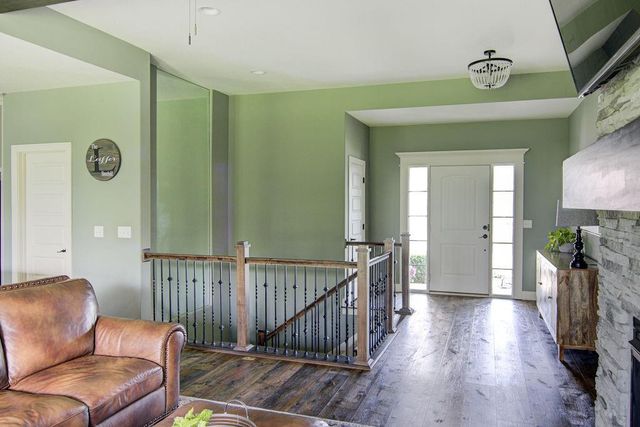 21207 W 190th Terrace, Spring Hill, KS 66083