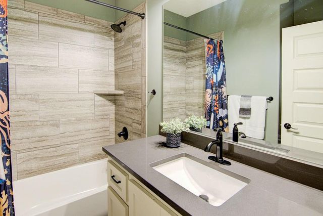 21207 W 190th Terrace, Spring Hill, KS 66083