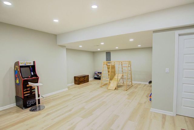 21207 W 190th Terrace, Spring Hill, KS 66083