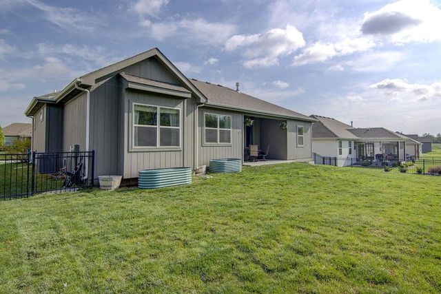 21207 W 190th Terrace, Spring Hill, KS 66083