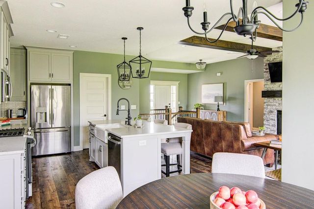 21207 W 190th Terrace, Spring Hill, KS 66083