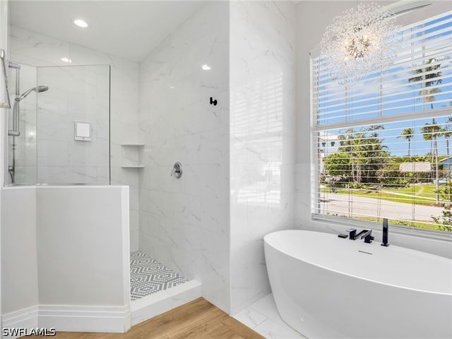 419 Spinnaker DR, Marco Island, FL 34145