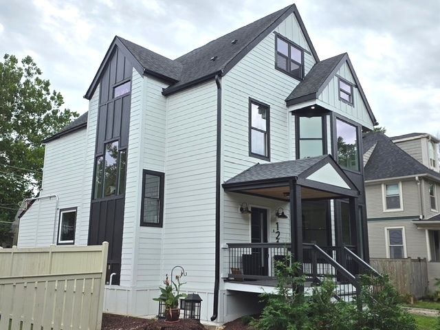 121 N Kensington Avenue, La Grange, IL 60525